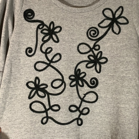 Love & Legend Grey & Black Floral Design Sweater Top - Picture 4 of 7